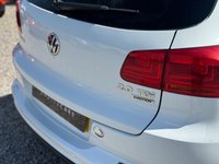 USED 2014 64 VOLKSWAGEN TIGUAN 2.0 TDI BlueMotion Tech R-Line SUV 5dr Diesel Manual 4WD Euro 5 (s/s) (Nav) (140 ps) 
