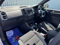 USED 2014 64 VOLKSWAGEN TIGUAN 2.0 TDI BlueMotion Tech R-Line SUV 5dr Diesel Manual 4WD Euro 5 (s/s) (Nav) (140 ps) 