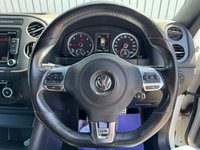 USED 2014 64 VOLKSWAGEN TIGUAN 2.0 TDI BlueMotion Tech R-Line SUV 5dr Diesel Manual 4WD Euro 5 (s/s) (Nav) (140 ps) 