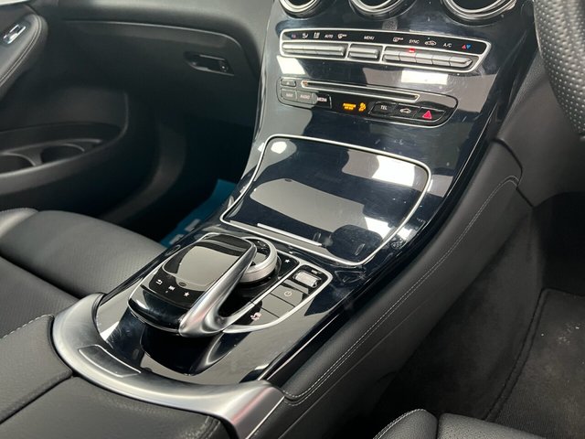 2016 Mercedes-Benz GLC - Photo 10