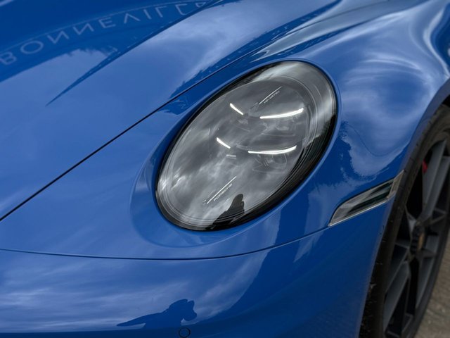 2025 PORSCHE 911 - Photo 4