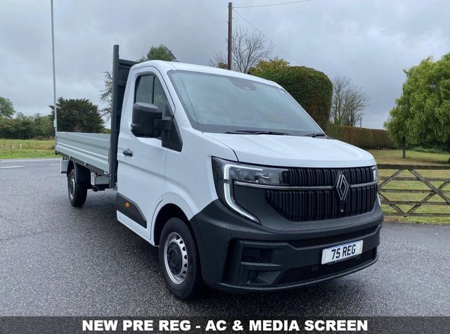 2026 RENAULT MASTER