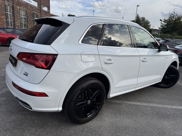 2017 AUDI Q5 2017 2.0 TDI S line SUV 5dr Diesel S Tronic quattro - Photo 11