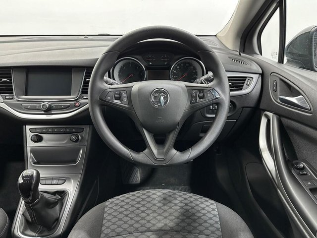 2018 Vauxhall Astra - Photo 12