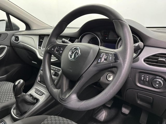 2018 Vauxhall Astra - Photo 10