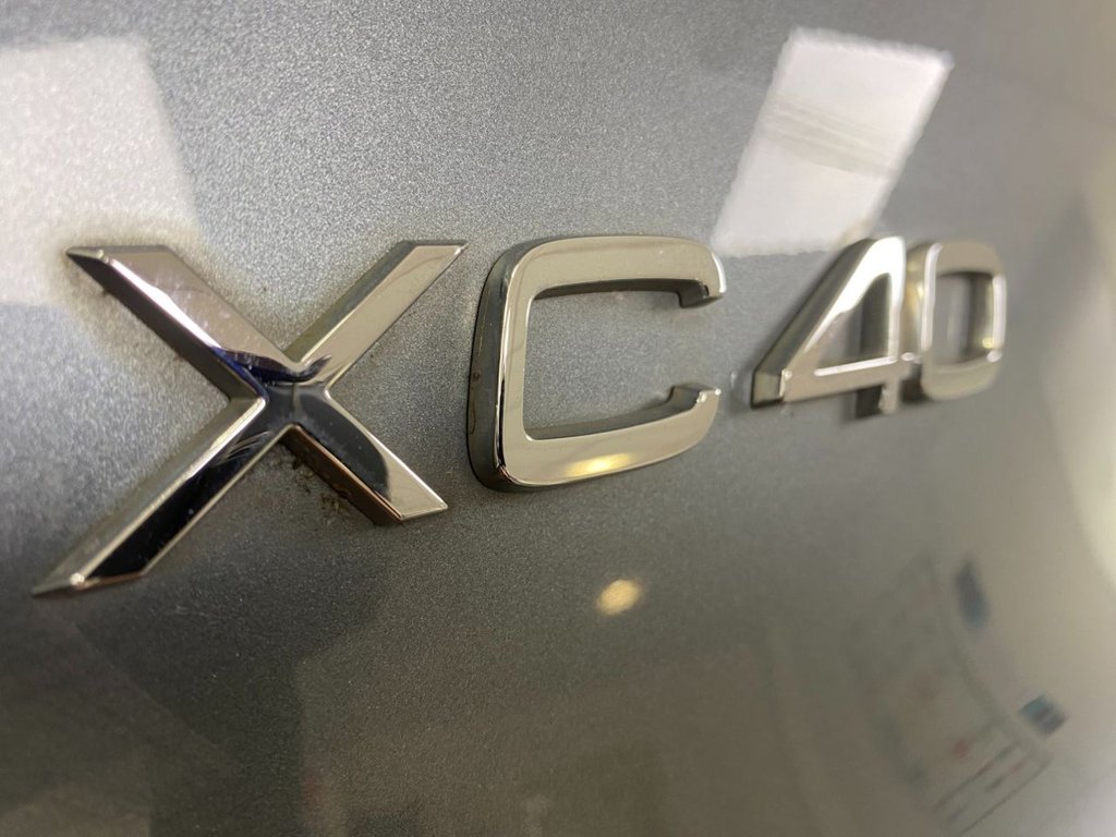 USED 2018 68 VOLVO XC40 2.0 D3 Momentum SUV 5dr Diesel Auto Euro 6 (s/s) (150 ps) 360 CAMERA, NAVIGATION, DAB