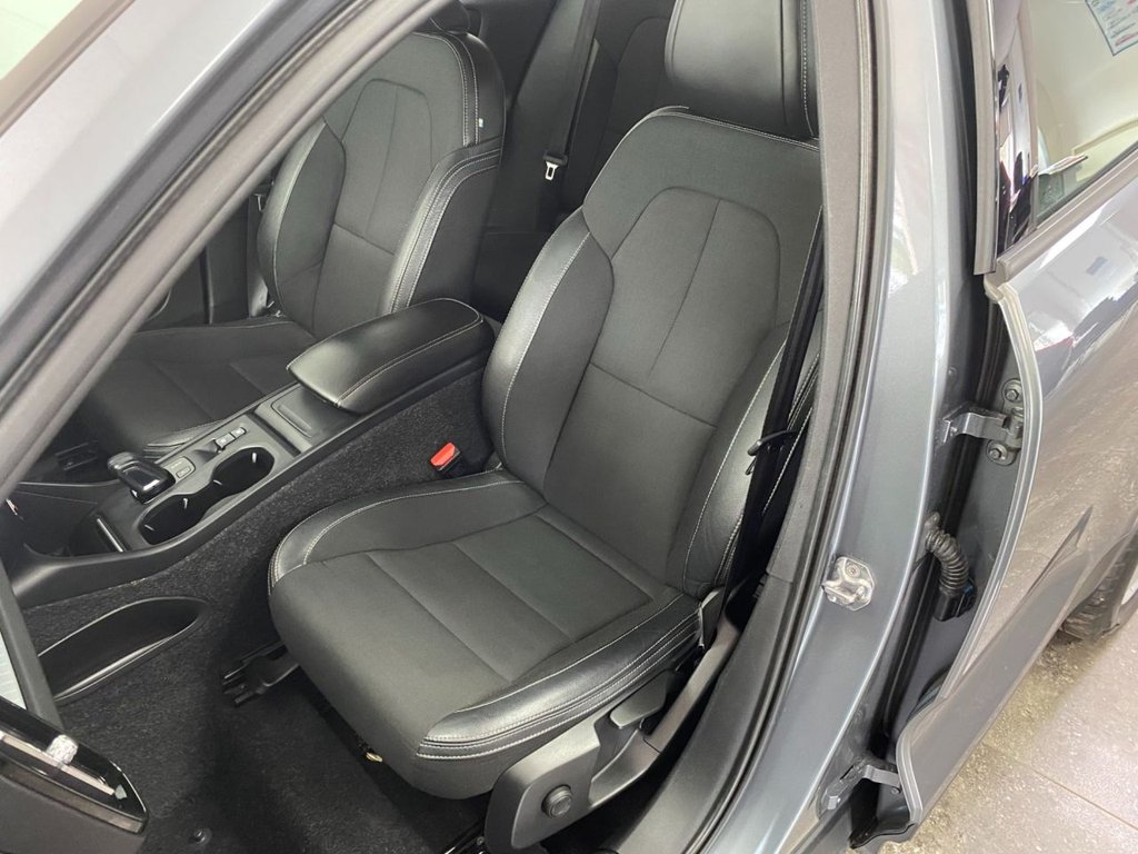 USED 2018 68 VOLVO XC40 2.0 D3 Momentum SUV 5dr Diesel Auto Euro 6 (s/s) (150 ps) 360 CAMERA, NAVIGATION, DAB