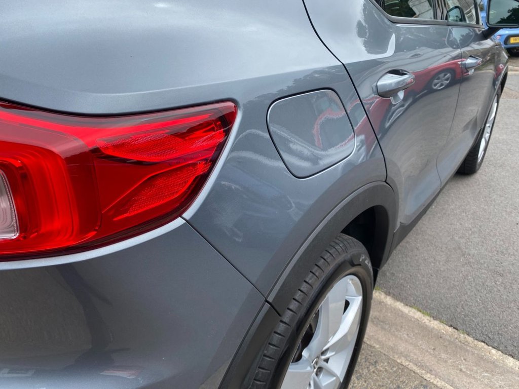 USED 2018 68 VOLVO XC40 2.0 D3 Momentum SUV 5dr Diesel Auto Euro 6 (s/s) (150 ps) 360 CAMERA, NAVIGATION, DAB