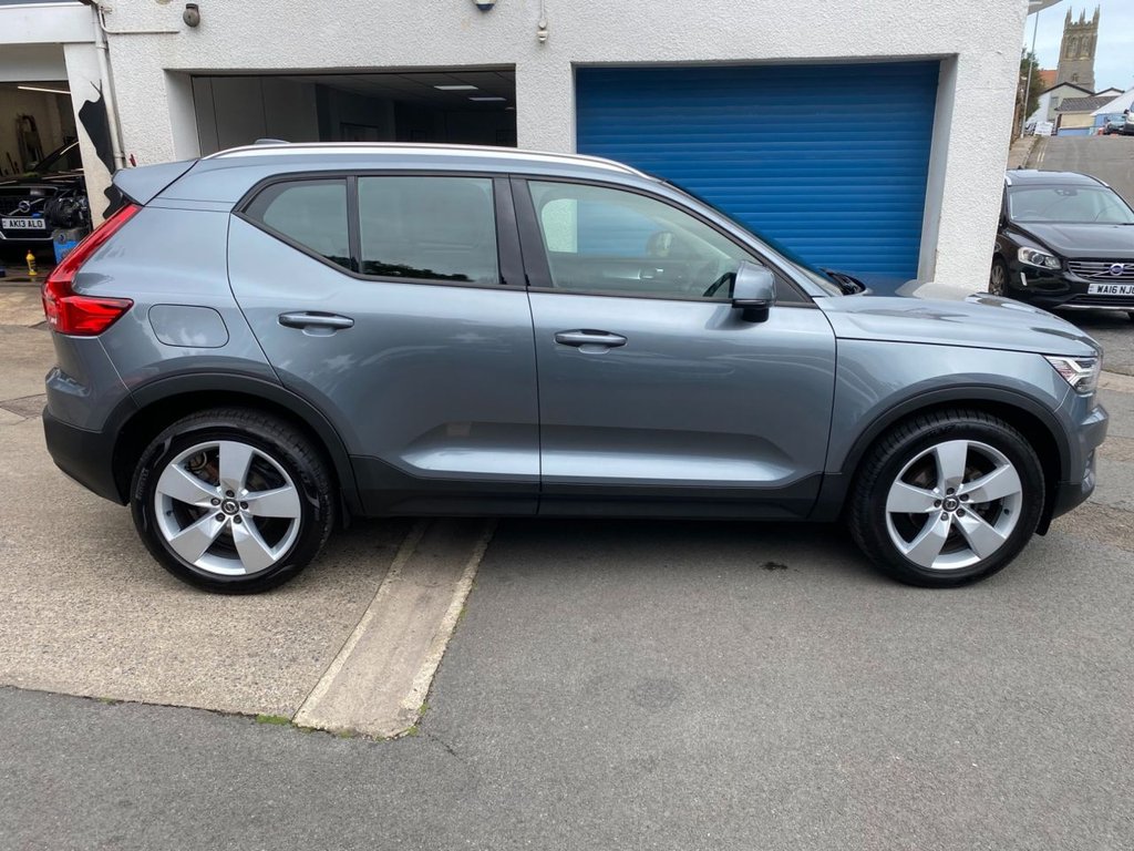 USED 2018 68 VOLVO XC40 2.0 D3 Momentum SUV 5dr Diesel Auto Euro 6 (s/s) (150 ps) 360 CAMERA, NAVIGATION, DAB