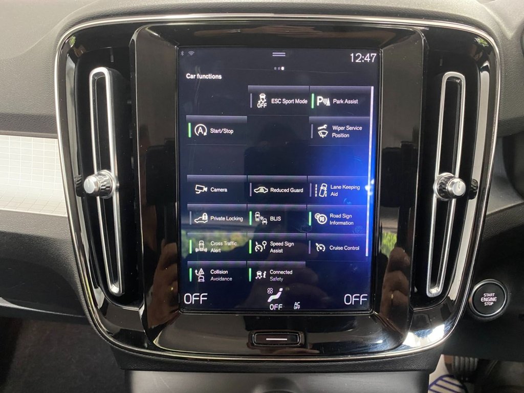USED 2018 68 VOLVO XC40 2.0 D3 Momentum SUV 5dr Diesel Auto Euro 6 (s/s) (150 ps) 360 CAMERA, NAVIGATION, DAB
