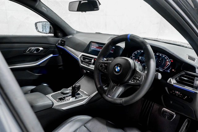 2021 BMW 3 Series - Photo 3