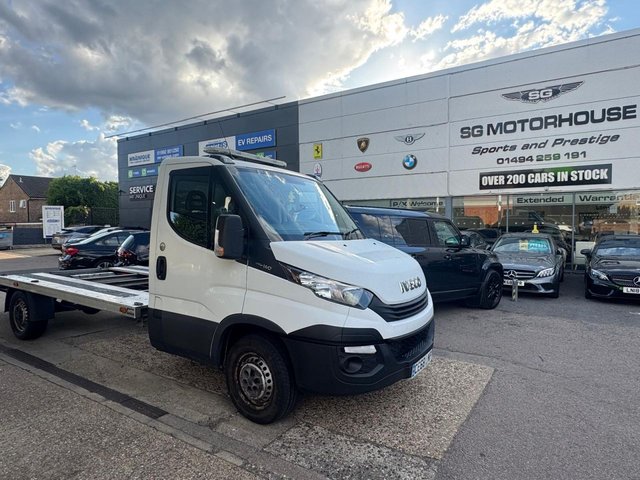 View our Iveco Daily 2.3 TD 14V 35S 3450 Chassis Cab 2dr Diesel HiMatic RWD L2 (136 bhp)