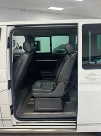 USED 2011 61 VOLKSWAGEN CARAVELLE 2.0 BiTDI Executive MPV 5dr Diesel DSG Euro 5 (180 ps) WHEEL CHAIR ACCESIBLE + NO VAT + 6 SEATS