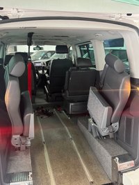USED 2011 61 VOLKSWAGEN CARAVELLE 2.0 BiTDI Executive MPV 5dr Diesel DSG Euro 5 (180 ps) WHEEL CHAIR ACCESIBLE + NO VAT + 6 SEATS