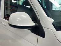 USED 2011 61 VOLKSWAGEN CARAVELLE 2.0 BiTDI Executive MPV 5dr Diesel DSG Euro 5 (180 ps) WHEEL CHAIR ACCESIBLE + NO VAT + 6 SEATS