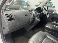 USED 2011 61 VOLKSWAGEN CARAVELLE 2.0 BiTDI Executive MPV 5dr Diesel DSG Euro 5 (180 ps) WHEEL CHAIR ACCESIBLE + NO VAT + 6 SEATS