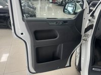 USED 2011 61 VOLKSWAGEN CARAVELLE 2.0 BiTDI Executive MPV 5dr Diesel DSG Euro 5 (180 ps) WHEEL CHAIR ACCESIBLE + NO VAT + 6 SEATS