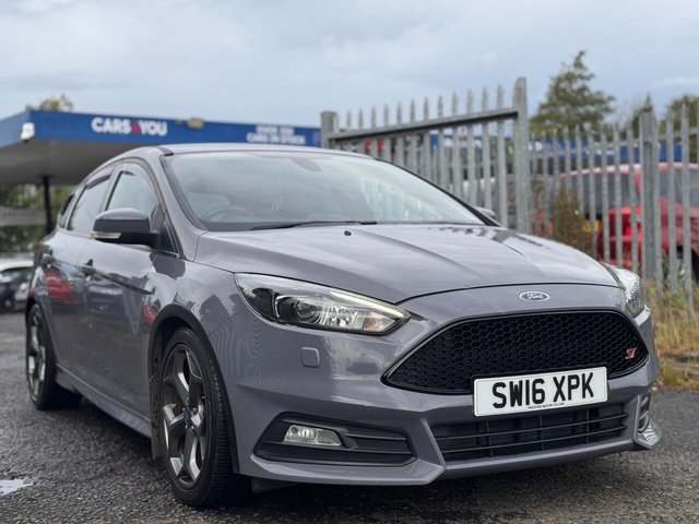 View our Ford Focus 2.0T EcoBoost ST-3 Hatchback 5dr Petrol Manual Euro 6 (s/s) (250 ps)