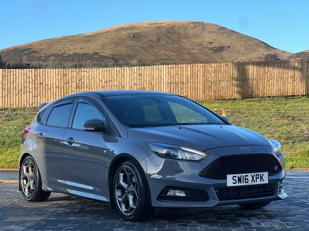 2016 Ford Focus 2.0T ST3 Hatchback