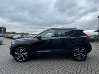 USED 2020 70 VOLVO XC40 1.5h T5 Twin Engine Recharge 10.7kWh R-Design Pro SUV 5dr Petrol Plug-in Hybrid Auto Euro 6 (s/s) (262 ps) 68K*FULL SERVICE HISTORY*NAV