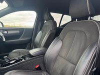 USED 2020 70 VOLVO XC40 1.5h T5 Twin Engine Recharge 10.7kWh R-Design Pro SUV 5dr Petrol Plug-in Hybrid Auto Euro 6 (s/s) (262 ps) 68K*FULL SERVICE HISTORY*NAV