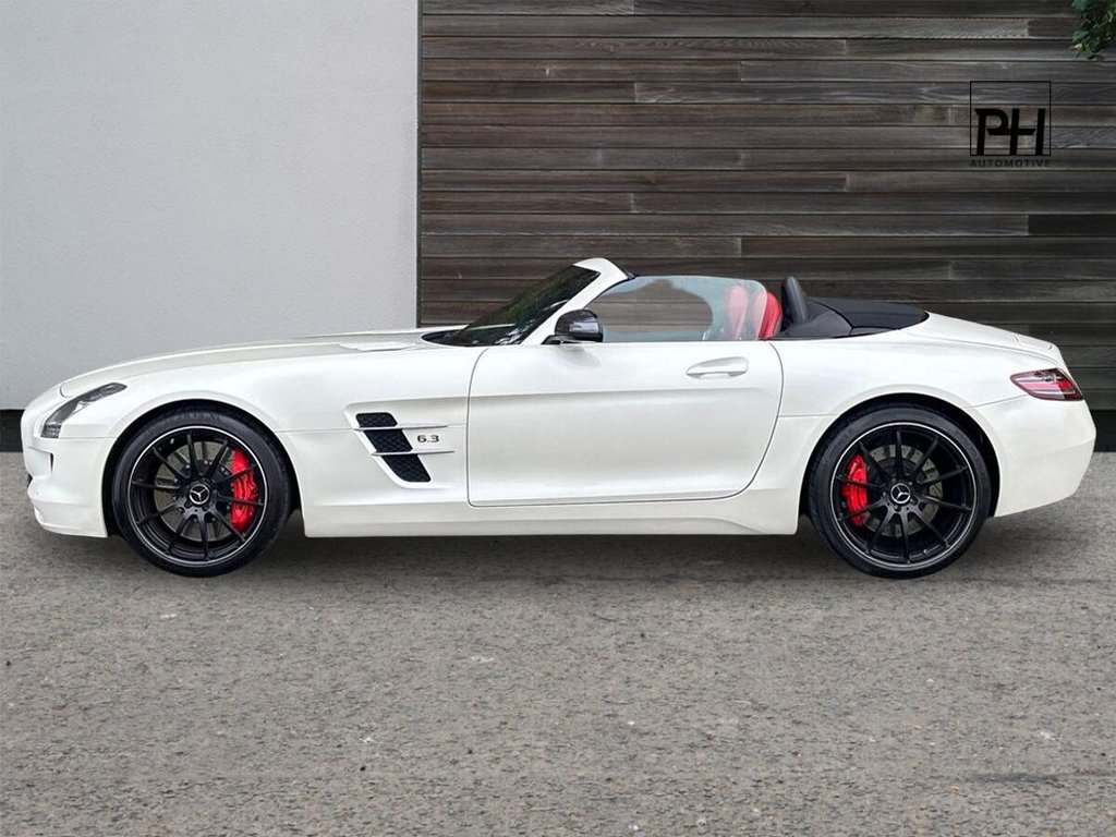 USED 2011 10 MERCEDES-BENZ SLS 6.2 63 V8 AMG Roadster 2dr Petrol SpdS DCT Euro 5 (571 ps) CARBON|DESIGNO PAINT & LEATHER