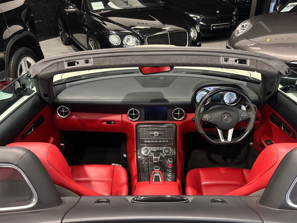 USED 2011 10 MERCEDES-BENZ SLS 6.2 63 V8 AMG Roadster 2dr Petrol SpdS DCT Euro 5 (571 ps) CARBON|DESIGNO PAINT & LEATHER