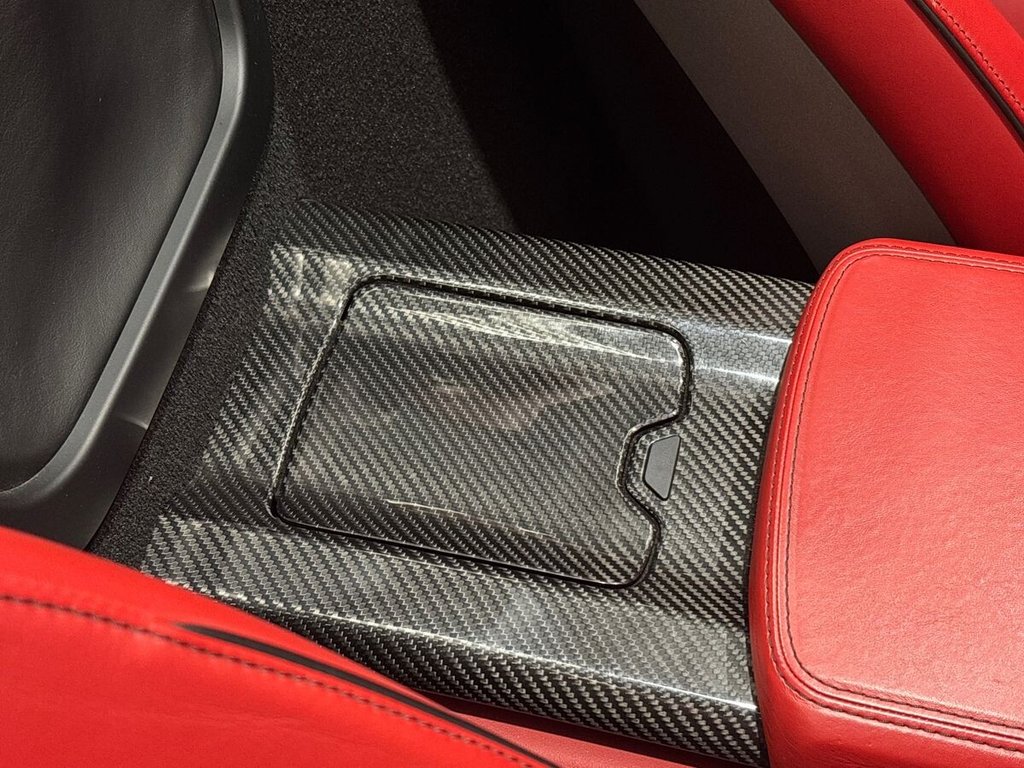 USED 2011 10 MERCEDES-BENZ SLS 6.2 63 V8 AMG Roadster 2dr Petrol SpdS DCT Euro 5 (571 ps) CARBON|DESIGNO PAINT & LEATHER
