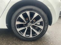 USED 2022 22 RENAULT CLIO 1.0 TCe Iconic Edition Hatchback 5dr Petrol Manual Euro 6 (s/s) (90 ps) A STUNNING ADDITION TO OUR FORECOURT+FINISHED IN MASSIVELY POPULAR WHITE PAINT+LOVELY LOW MILEAGE+JUST 1 OWNER FROM NEW+SERVICE HISTORY+SATELLITE NAVIGATION+PARK ASSIST+CLIMATE CONTROL+ALLOY WHEELS+CALL NOW TO SPEAK WITH ONE OF OUR EXPERIENCED SALES ADVISORS+DONT MISS OUT+READY TO DRIVE AWAY TODAY!!!!!!!!!!!!!!!!!!!!!!!!!!!!!!!!!!!!!!
