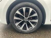 USED 2022 22 RENAULT CLIO 1.0 TCe Iconic Edition Hatchback 5dr Petrol Manual Euro 6 (s/s) (90 ps) A STUNNING ADDITION TO OUR FORECOURT+FINISHED IN MASSIVELY POPULAR WHITE PAINT+LOVELY LOW MILEAGE+JUST 1 OWNER FROM NEW+SERVICE HISTORY+SATELLITE NAVIGATION+PARK ASSIST+CLIMATE CONTROL+ALLOY WHEELS+CALL NOW TO SPEAK WITH ONE OF OUR EXPERIENCED SALES ADVISORS+DONT MISS OUT+READY TO DRIVE AWAY TODAY!!!!!!!!!!!!!!!!!!!!!!!!!!!!!!!!!!!!!!