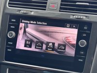 USED 2018 18 VOLKSWAGEN GOLF 1.5 TSI EVO SE Nav Hatchback 5dr Petrol Manual Euro 6 (s/s) (130 ps) Front & Rear Parking Sensors, Satellite Navigation, Cruise Control
