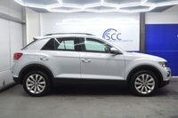 USED 2018 18 VOLKSWAGEN T-ROC 1.5 TSI EVO SE SUV 5dr Petrol Manual Euro 6 (s/s) (150 ps) Panoramic Roof - Car Play - Reverse Camera