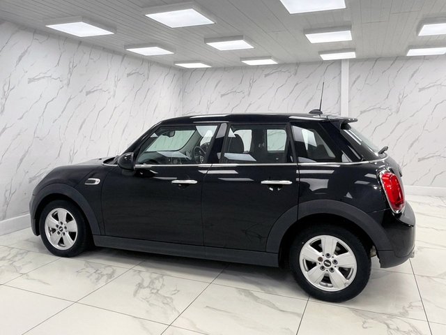 2019 MINI Hatch 1.5L Cooper Classic 5dr - Photo 8