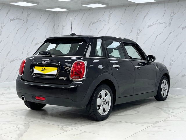 2019 MINI Hatch 1.5L Cooper Classic 5dr - Photo 11