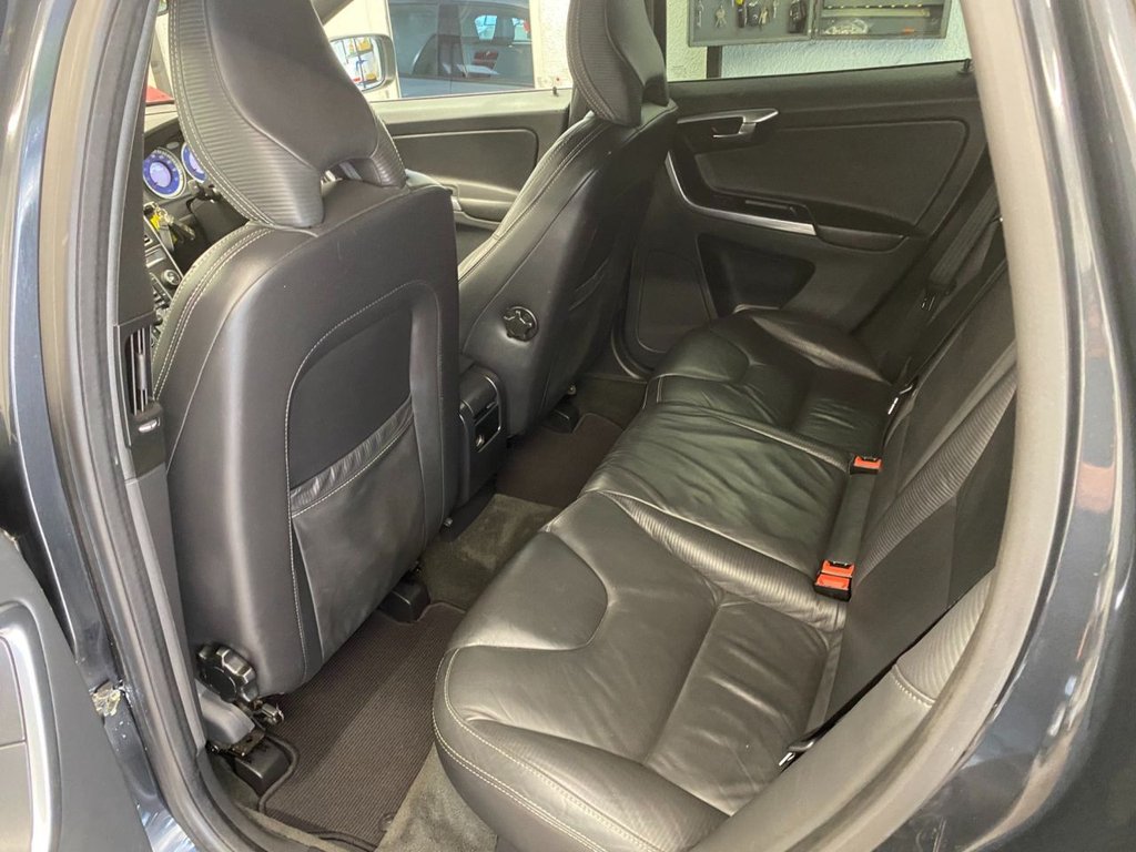 USED 2013 13 VOLVO XC60 2.4 D5 R-Design Nav SUV 5dr Diesel Geartronic AWD Euro 5 (215 ps) DAB SAT NAV WINTER PACK