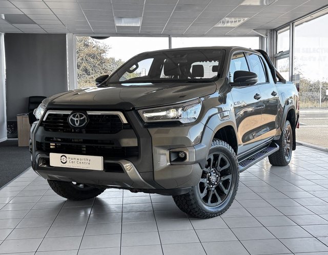 2023 23 Toyota HI-Lux 2.8 D-4D Invincible X Pickup Double Cab NO VAT 4dr Diesel Manual 4WD Euro 6 (s/s) (204 ps) NO VAT 