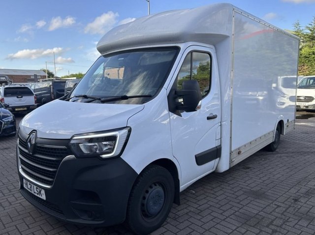 2021 RENAULT MASTER
