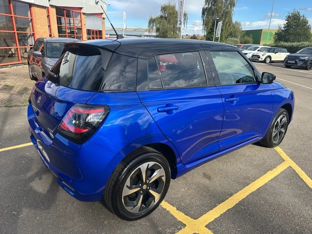2025 SUZUKI SWIFT - Photo 10