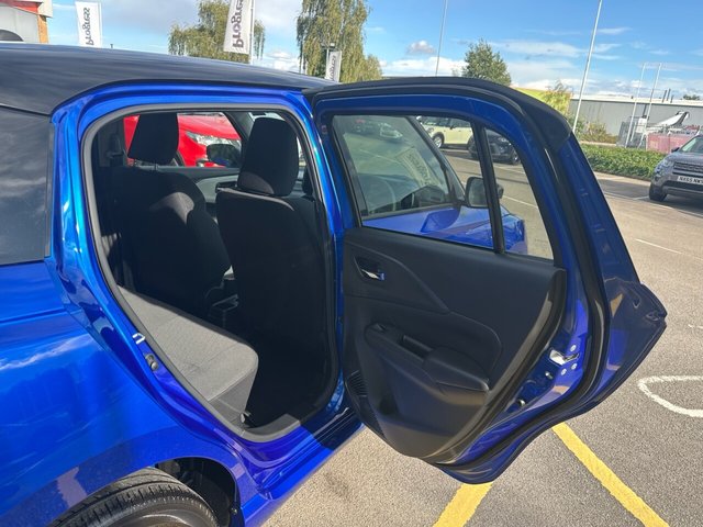 2025 SUZUKI SWIFT - Photo 12
