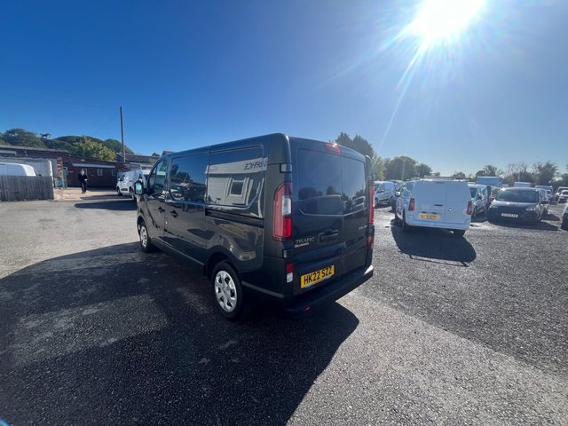 2022 Renault Trafic 2L Business 3dr - Photo 4