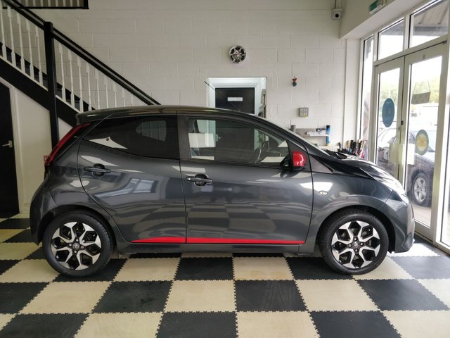 2019 TOYOTA AYGO - Photo 3