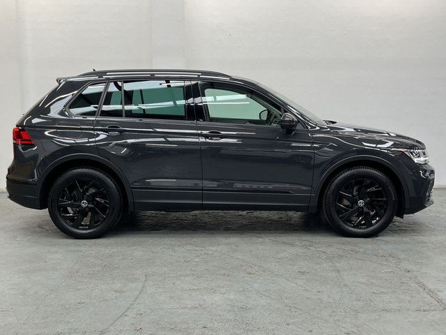 2022 VOLKSWAGEN TIGUAN 1.5 TSI Life SUV 5dr Petrol Manual Euro 6 (s/s) (150 ps) - Photo 3