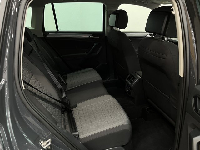 2022 VOLKSWAGEN TIGUAN 1.5 TSI Life SUV 5dr Petrol Manual Euro 6 (s/s) (150 ps) - Photo 11