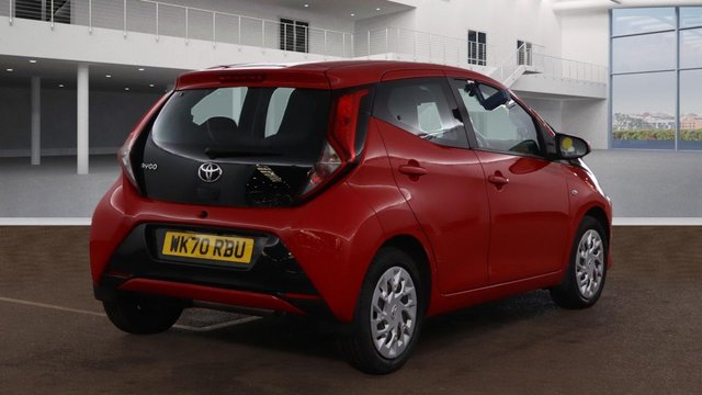 2020 TOYOTA AYGO 1.0 VVT-i x-play Hatchback 5dr Petrol x-shift Euro 6 (Safety Sense) (71 ps) - Photo 2