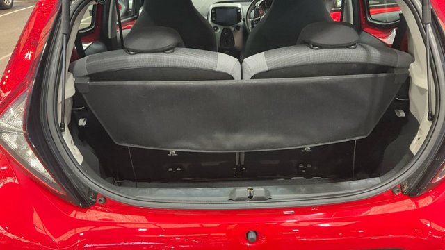 2020 TOYOTA AYGO 1.0 VVT-i x-play Hatchback 5dr Petrol x-shift Euro 6 (Safety Sense) (71 ps) - Photo 4