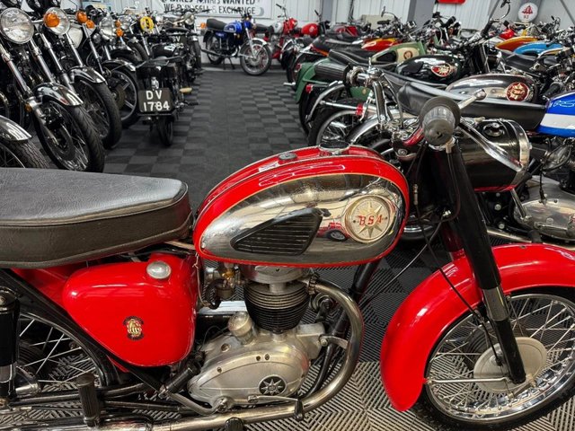 View our BSA B40