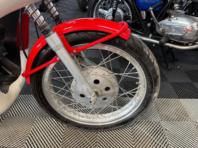 View our YAMAHA RS200