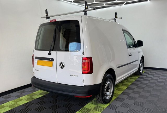2018 VOLKSWAGEN CADDY - Photo 2