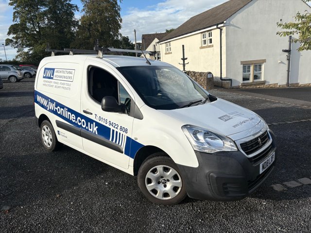 View our PEUGEOT PARTNER
