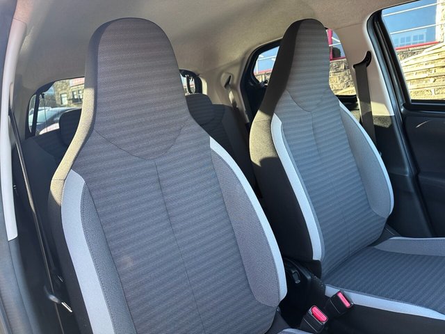 2020 TOYOTA, AYGO - Photo 12